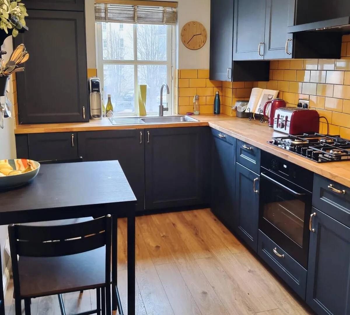 Apartment Spacious 2-Bed On Tramline, City Centre In 30Mins Edinburgh